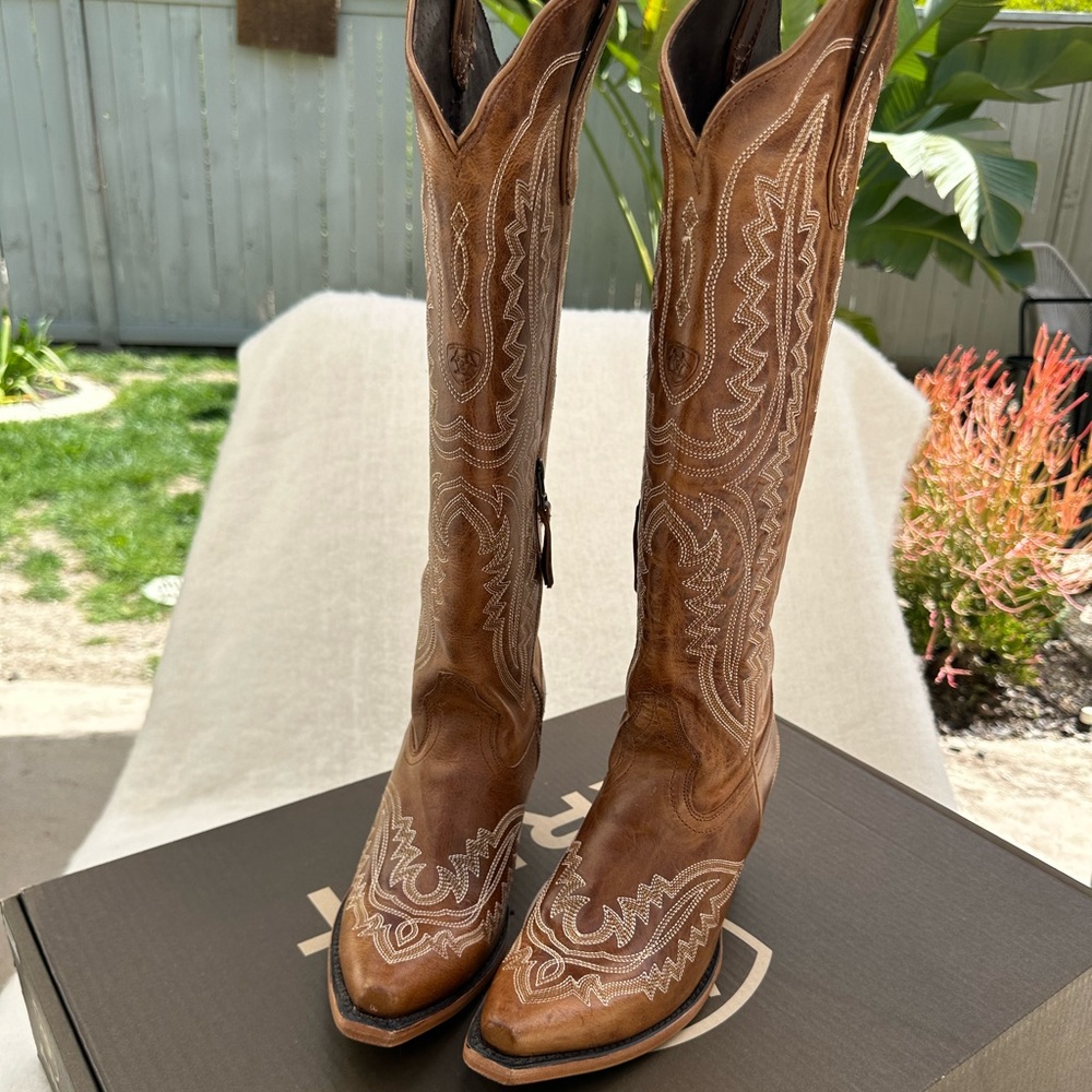 Artiat - Casanova Western Boot - 8.5 Shades of Grain NWT